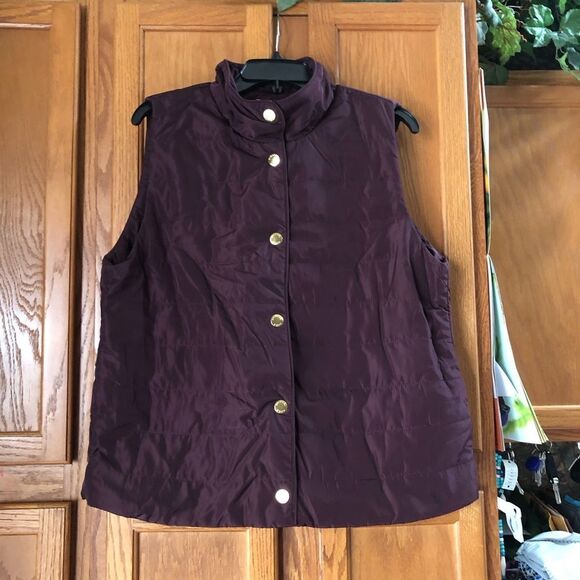 Michael Kors Maroon Mock Neck Snap Front Quilted Vest - L - Picture 1 of 12